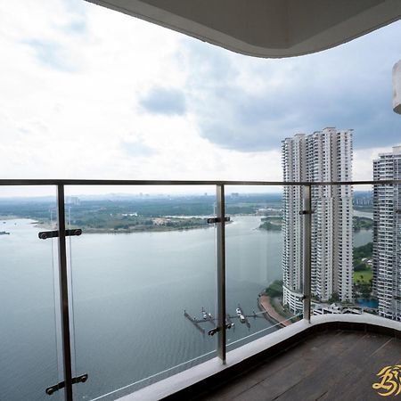 Апартаменты Scenic Country Garden Danga Bay By Lions Bay Джохор-Бару Экстерьер фото