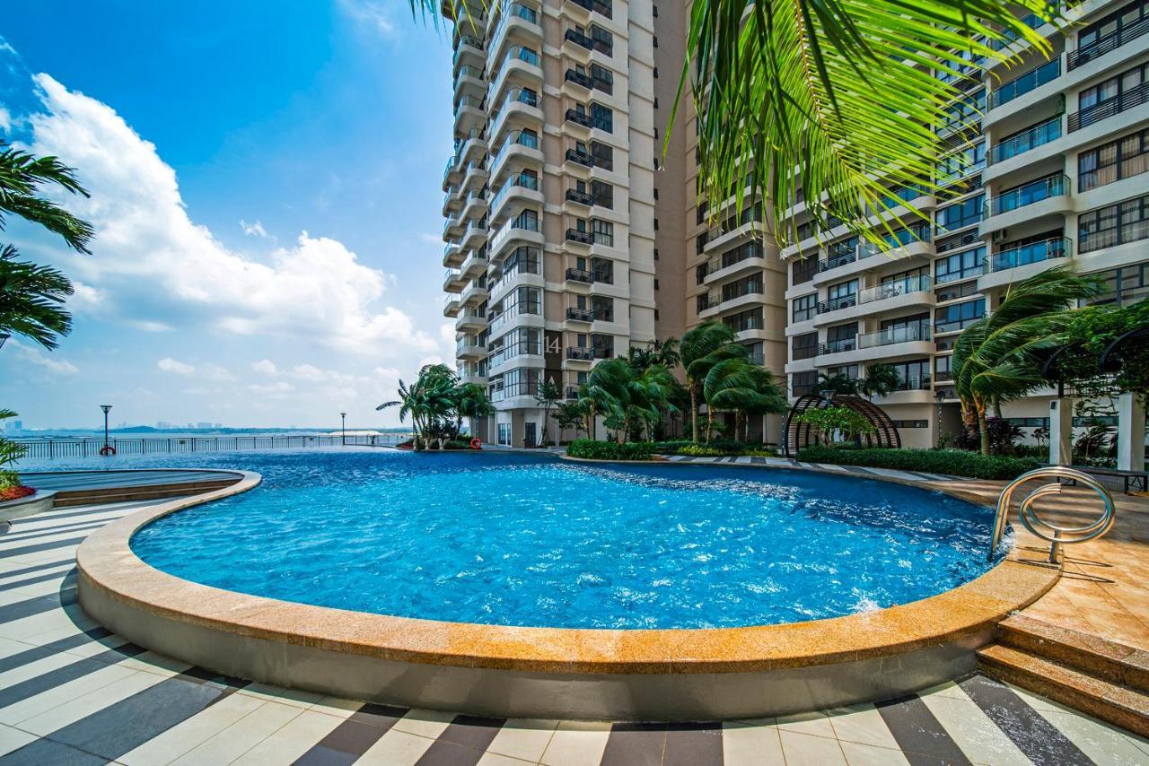 Апартаменты Scenic Country Garden Danga Bay By Lions Bay Джохор-Бару Экстерьер фото