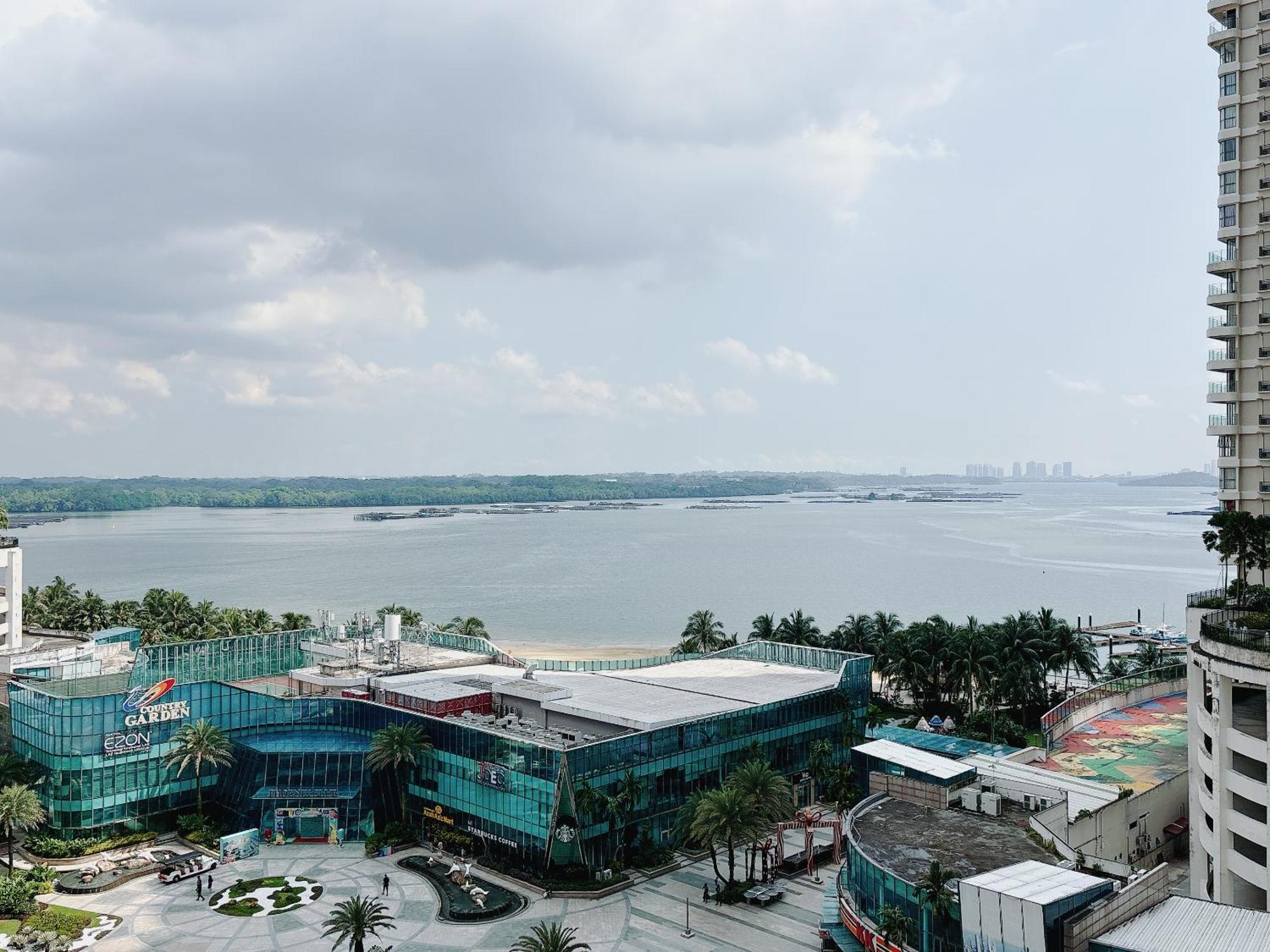 Апартаменты Scenic Country Garden Danga Bay By Lions Bay Джохор-Бару Номер фото