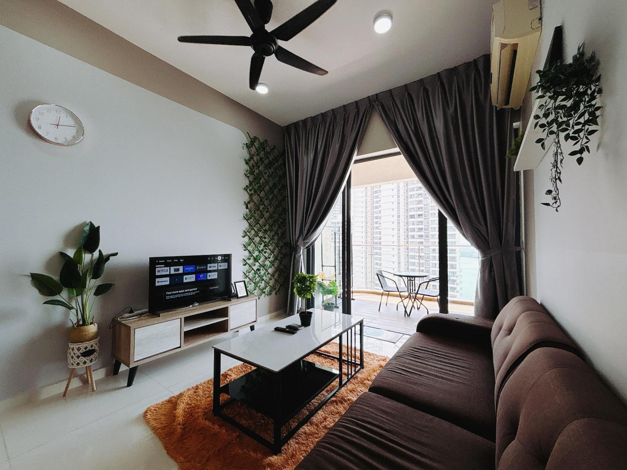 Апартаменты Scenic Country Garden Danga Bay By Lions Bay Джохор-Бару Номер фото