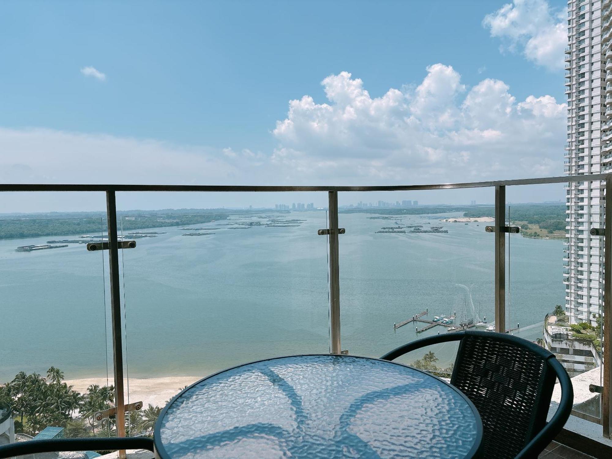 Апартаменты Scenic Country Garden Danga Bay By Lions Bay Джохор-Бару Номер фото