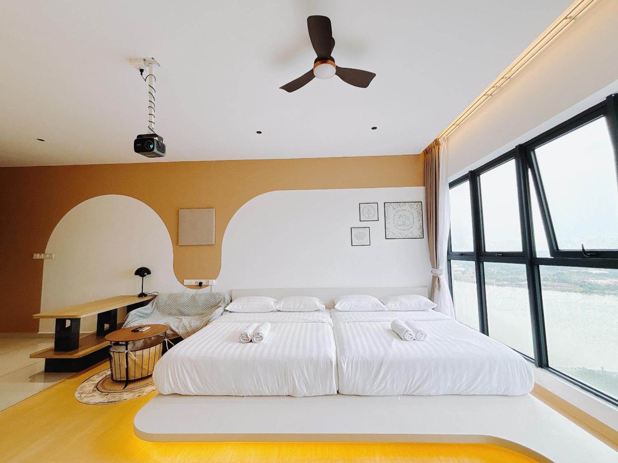 Апартаменты Scenic Country Garden Danga Bay By Lions Bay Джохор-Бару Номер фото