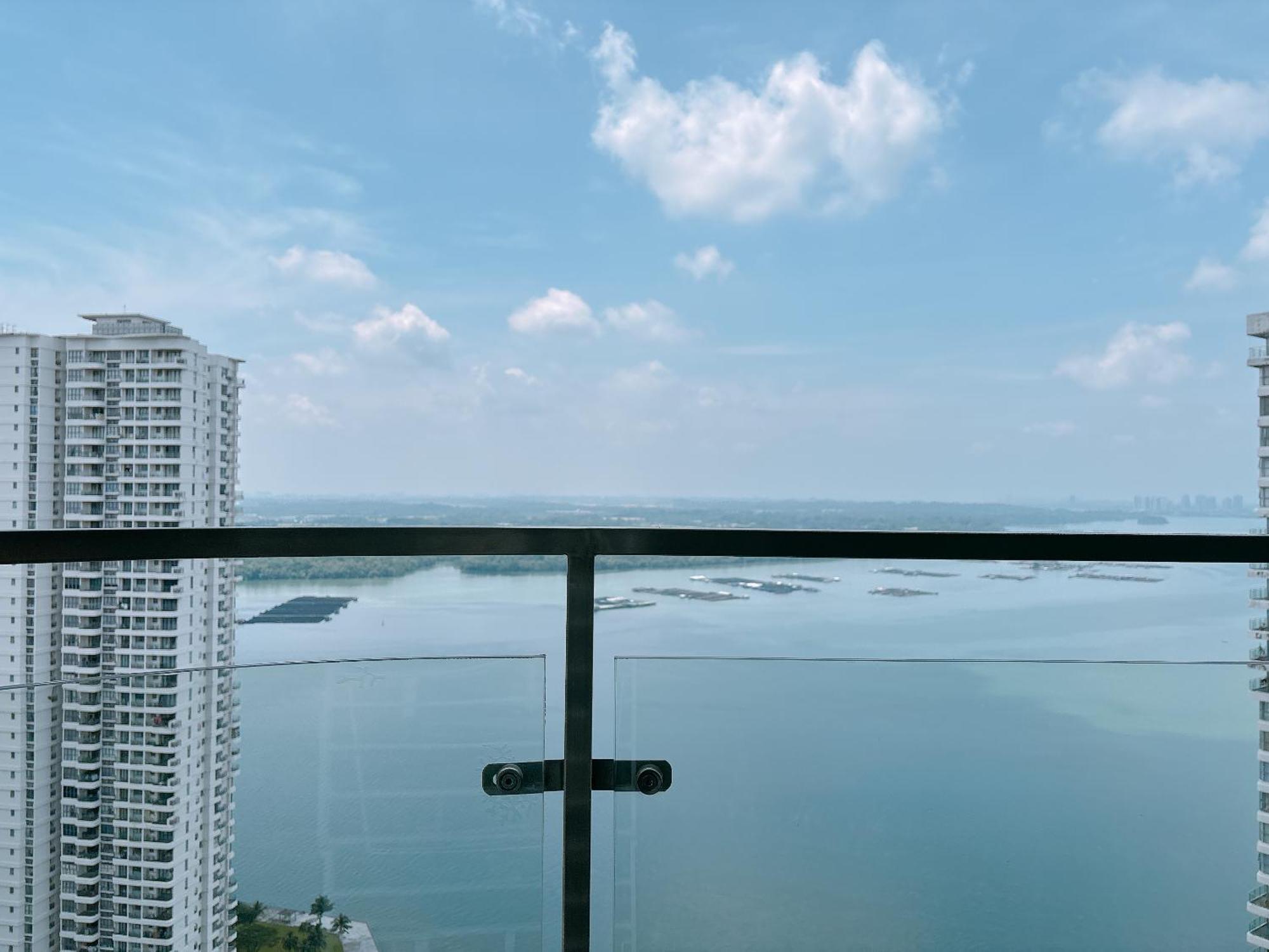 Апартаменты Scenic Country Garden Danga Bay By Lions Bay Джохор-Бару Номер фото